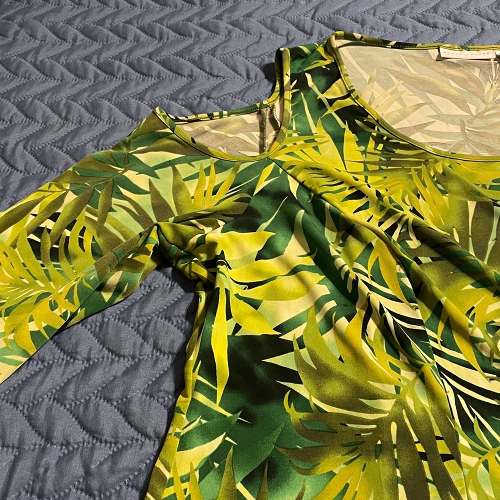 Susan Graver Green Leaf Print Top - Picture 3 of 7